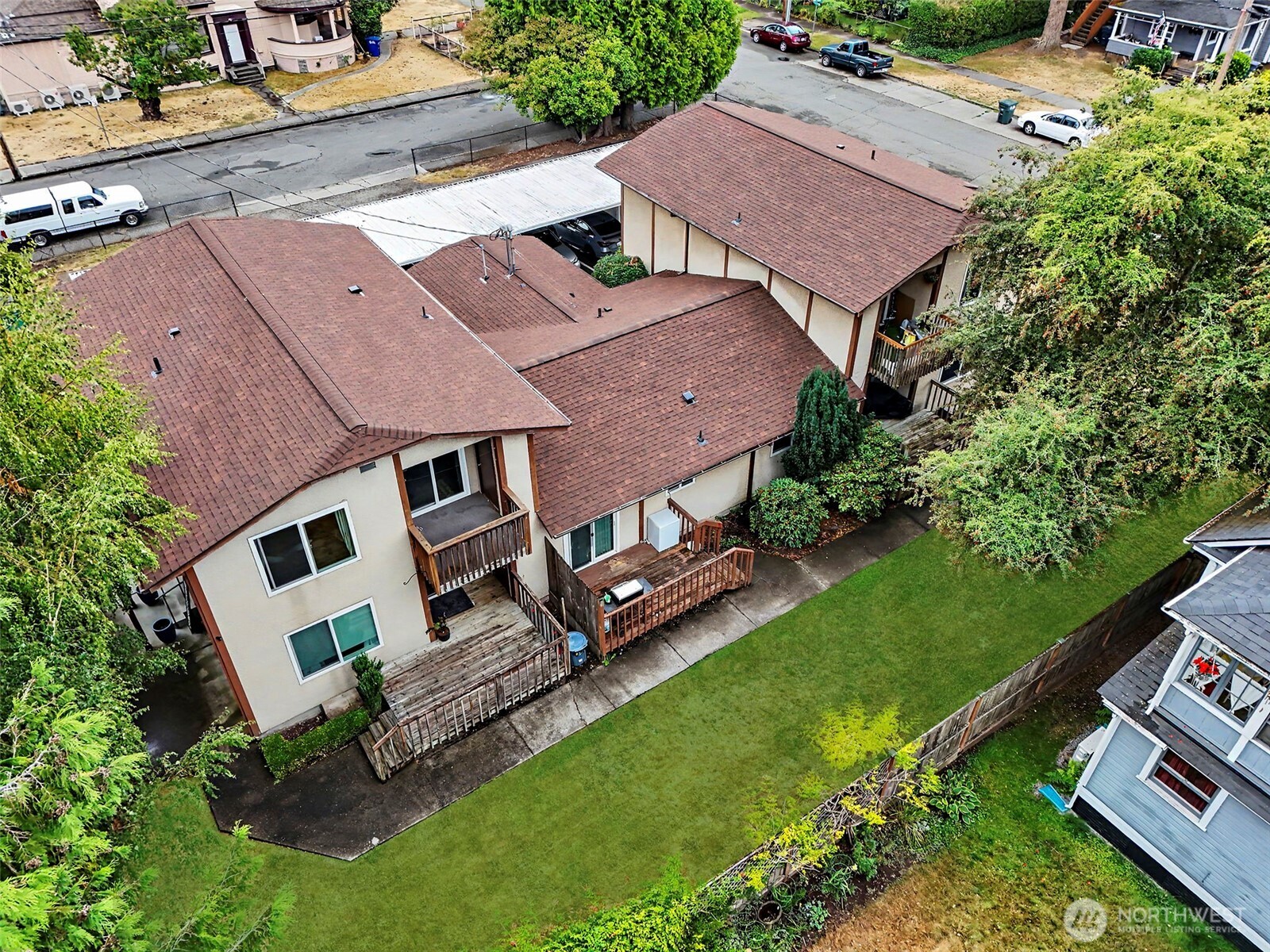 408 2nd Street Property Photo 15