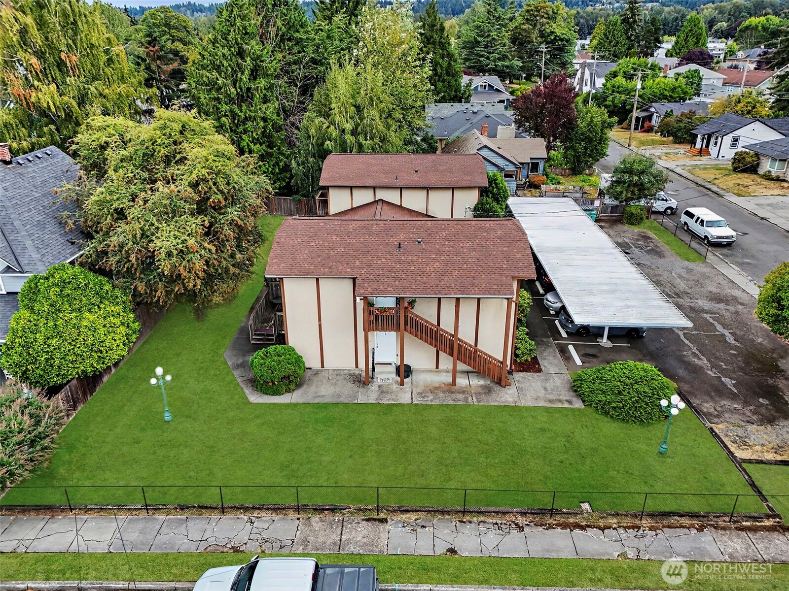 408 2nd Street Property Photo 17