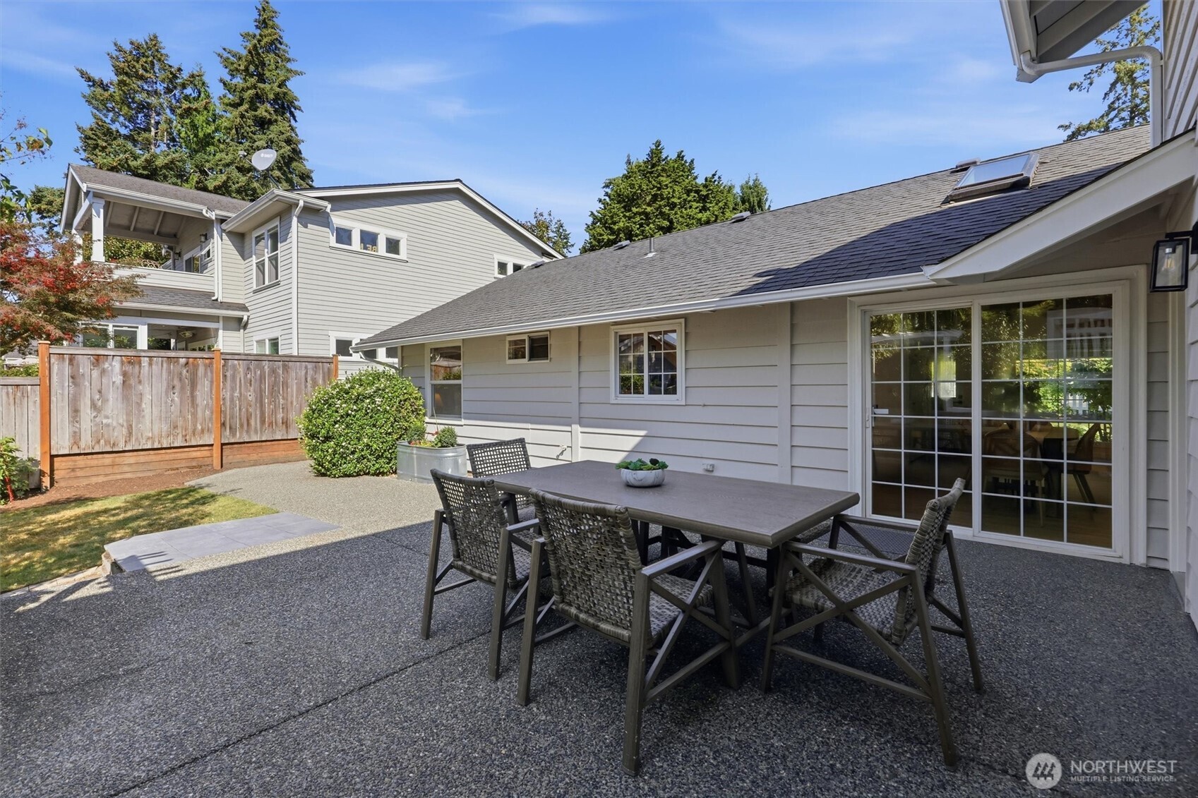 411 10th Avenue Property Photo 8