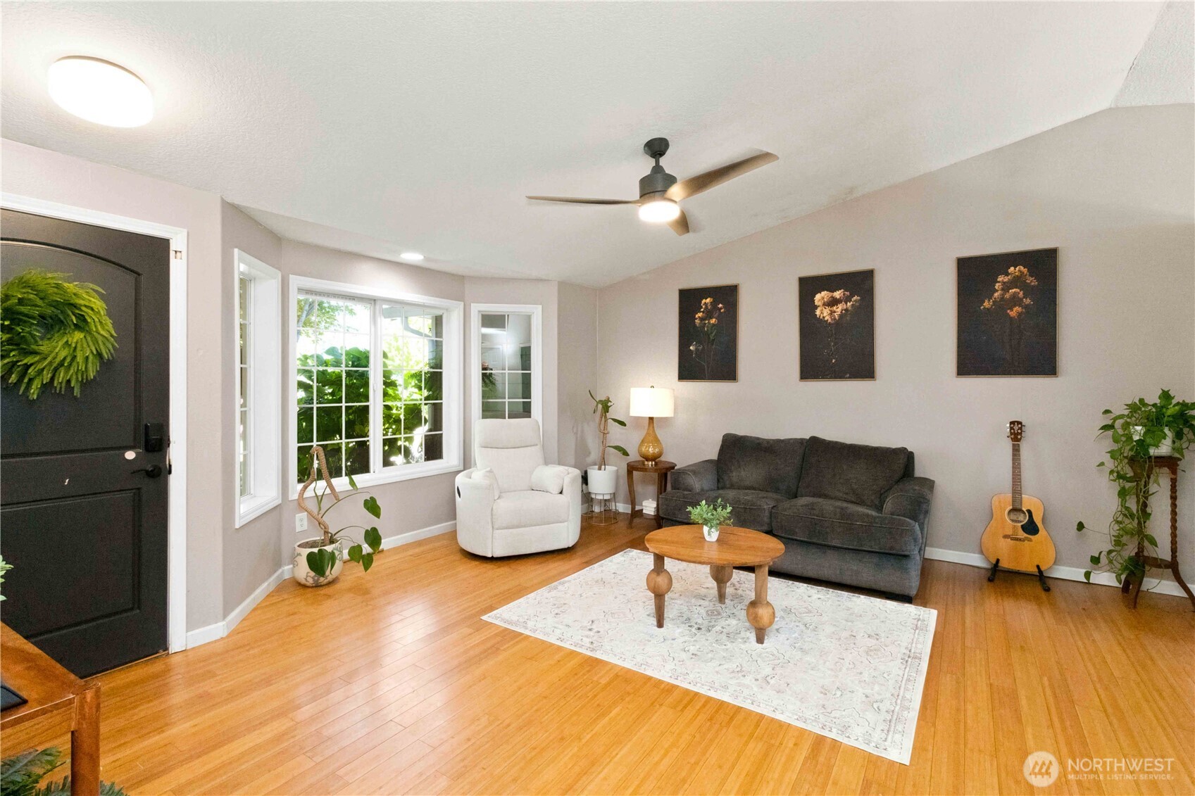 13 W Pine Lane Property Photo 5