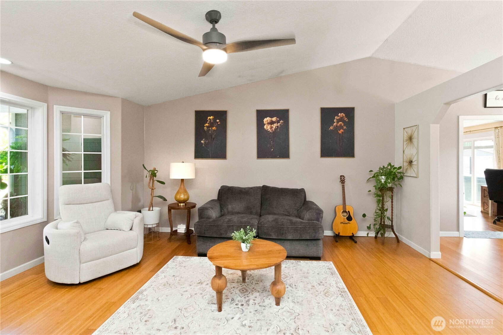 13 W Pine Lane Property Photo 6