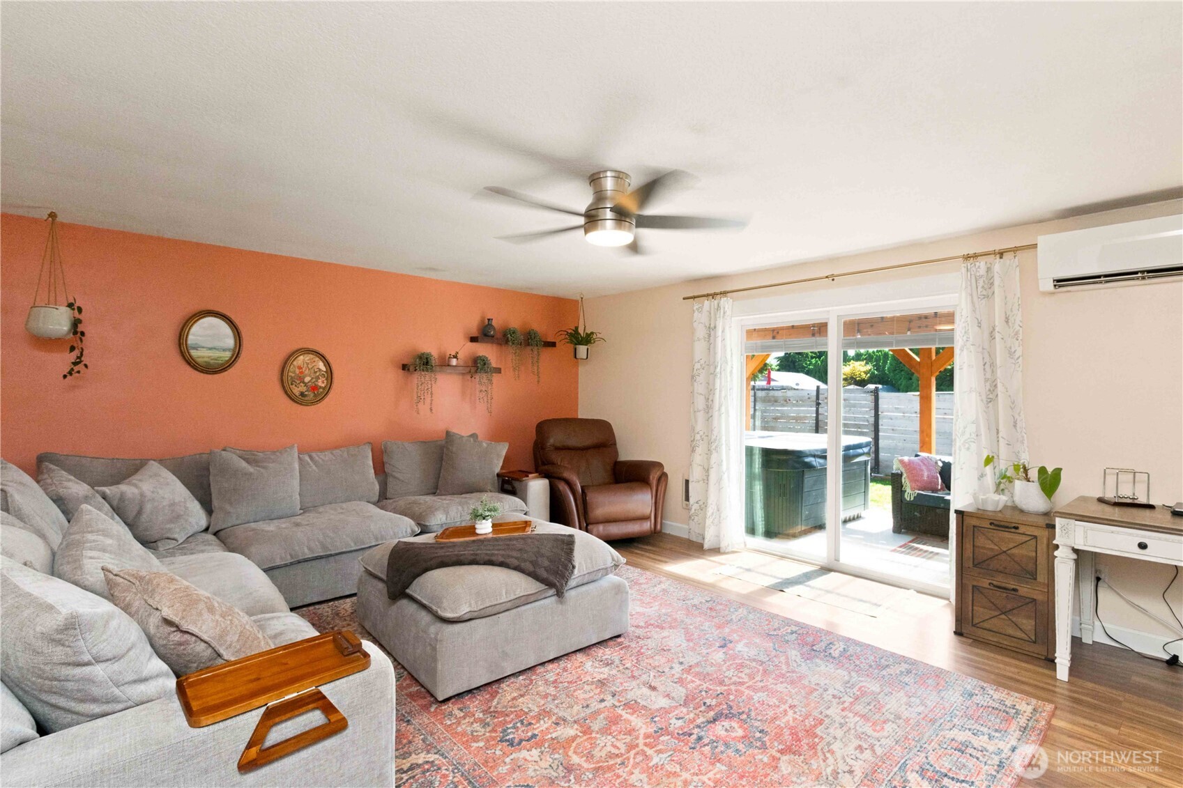 13 W Pine Lane Property Photo 13