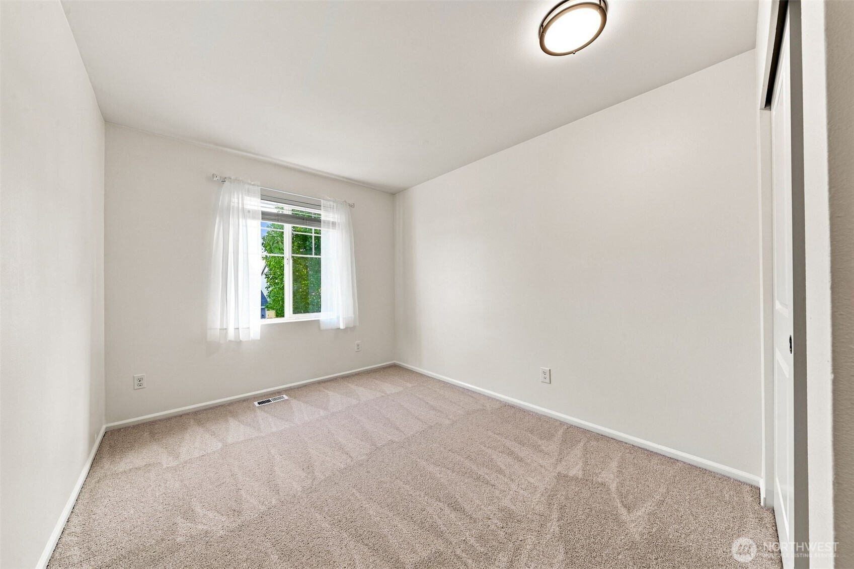 16127 23rd Street Property Photo 18