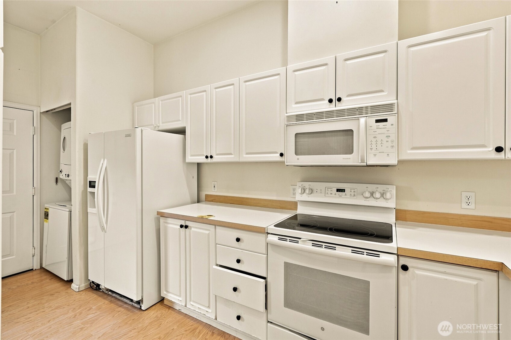 23407 52nd Place 11-3 Property Photo 8