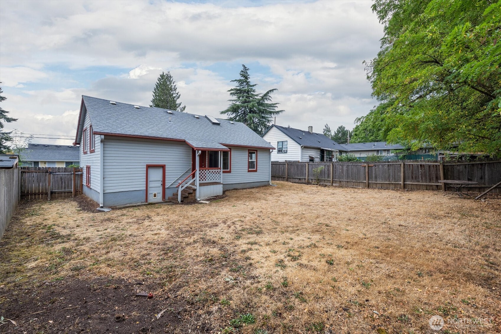 1305 Z Street Property Photo 23