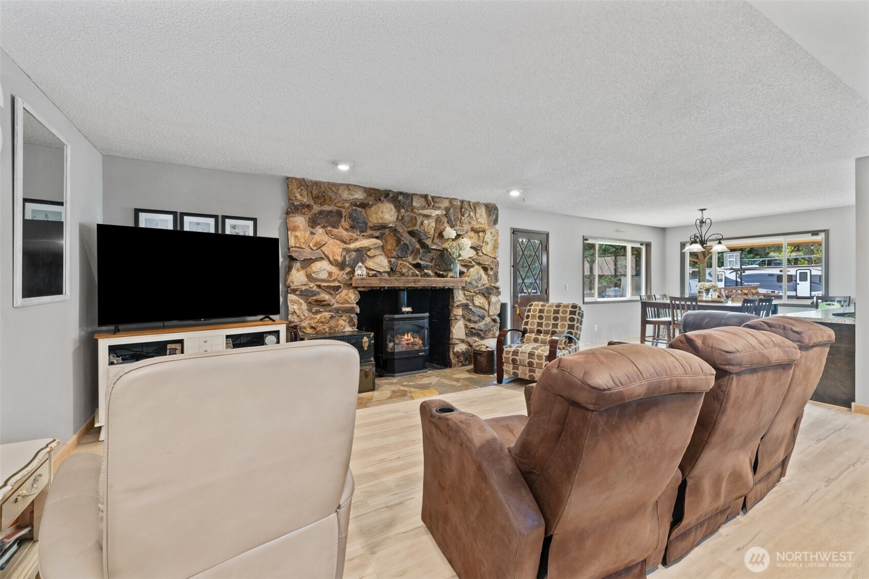 533 Hulse Road Property Photo 10