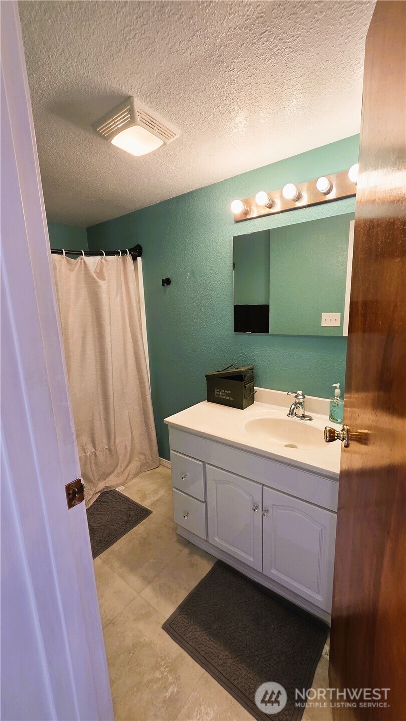 4503 K Place Property Photo 20