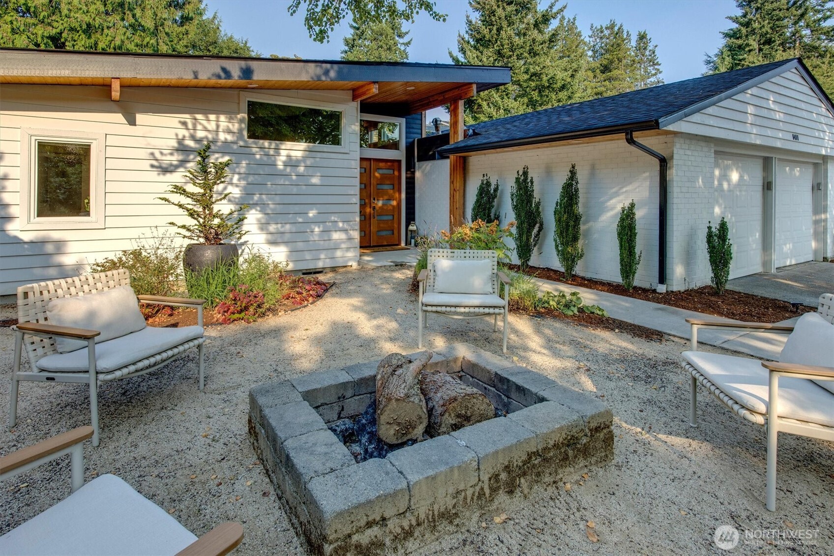 1411 176th Place Property Photo 2
