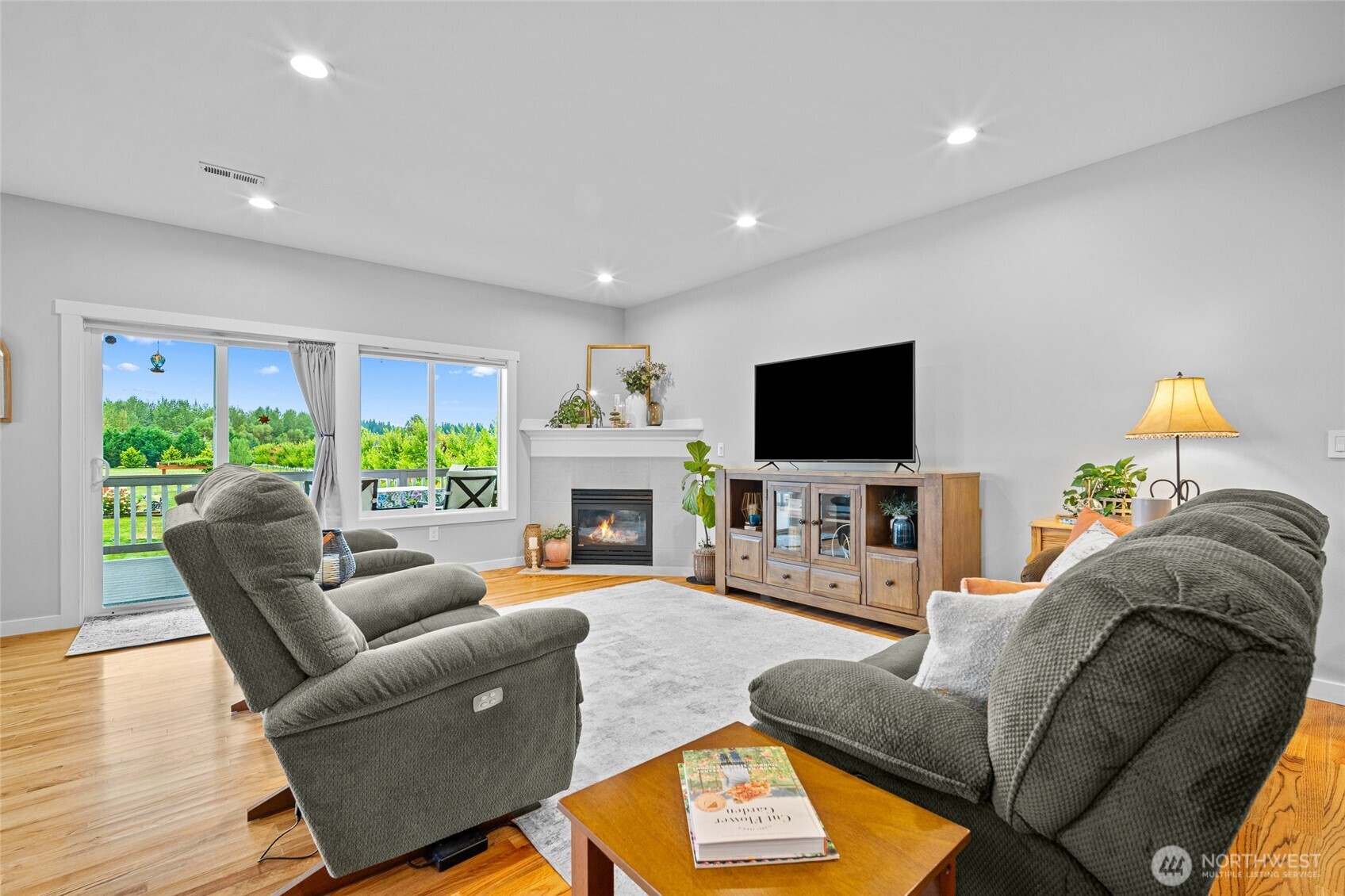 24200 Harvey Creek Rd Property Photo 13