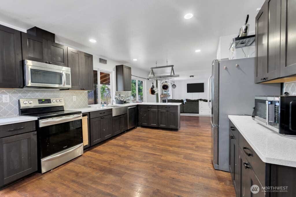 11994 Mayfair Road Property Photo 3