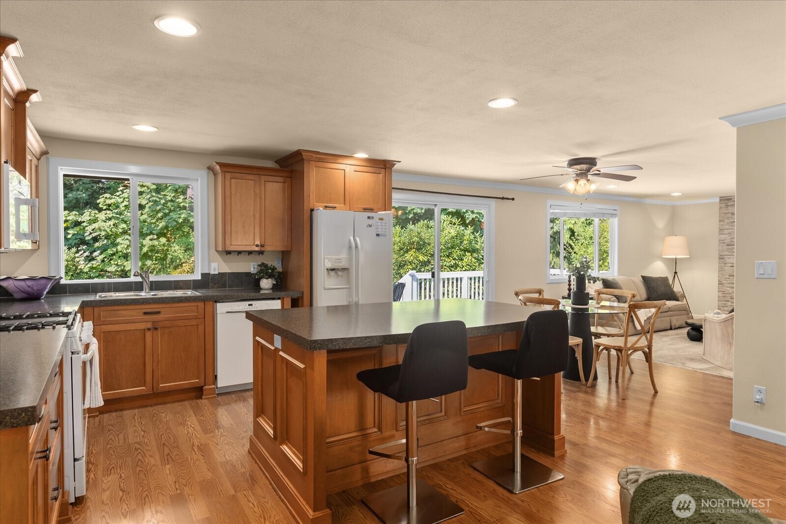13204 60th Drive Property Photo 2