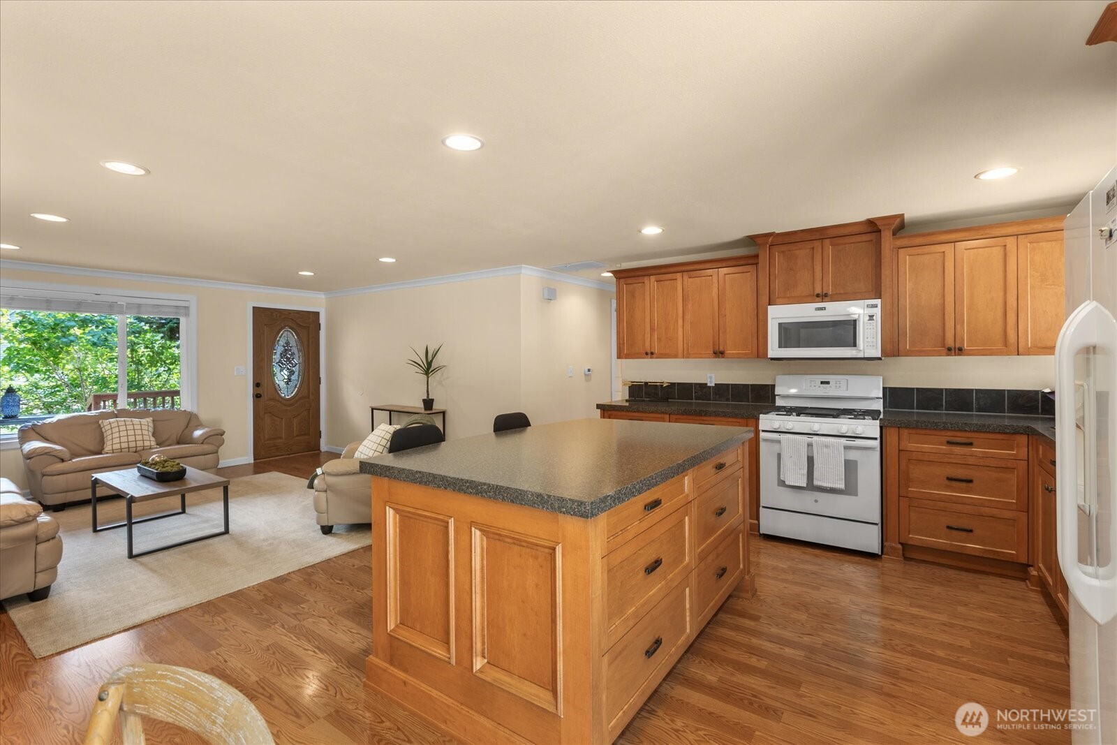 13204 60th Drive Property Photo 10