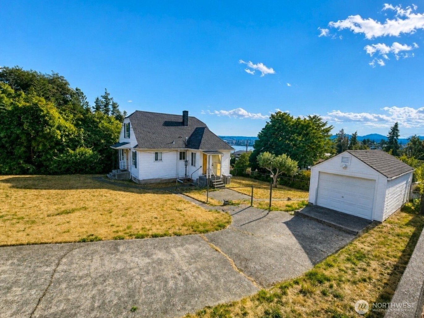 1133 Hayward Avenue Property Photo 3