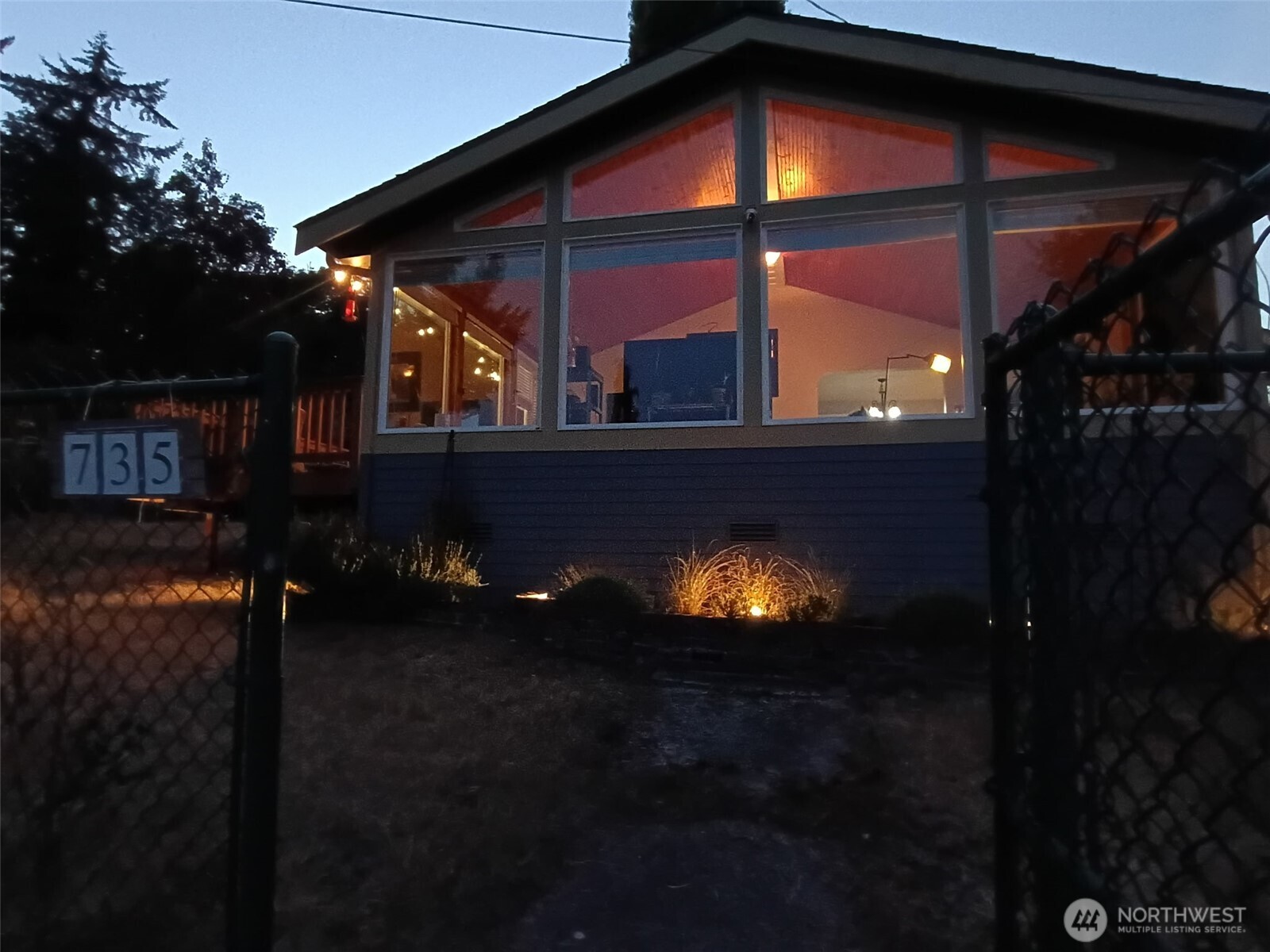 735 S Summit Avenue Property Photo 33