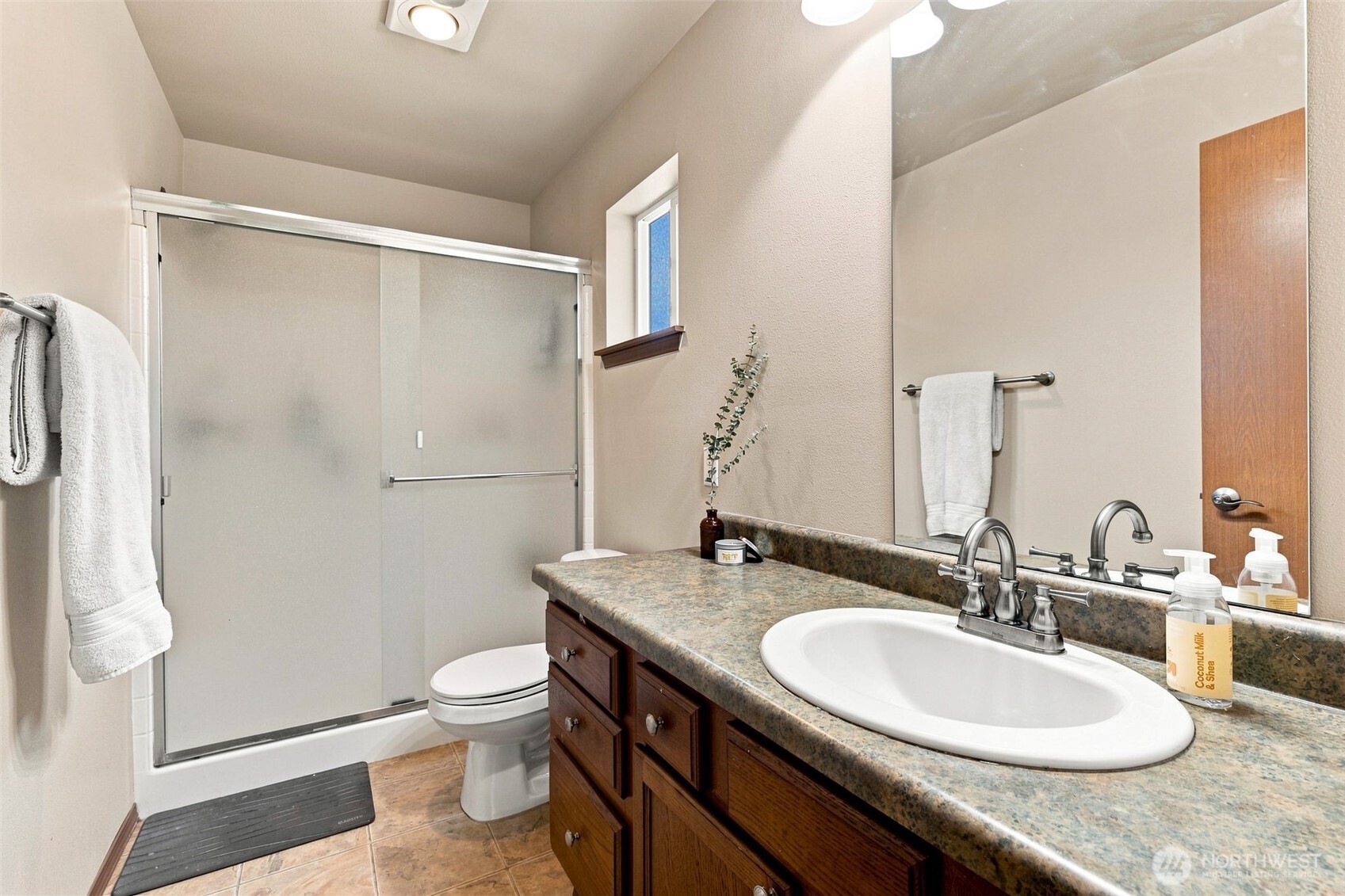 896 G Street Property Photo 18