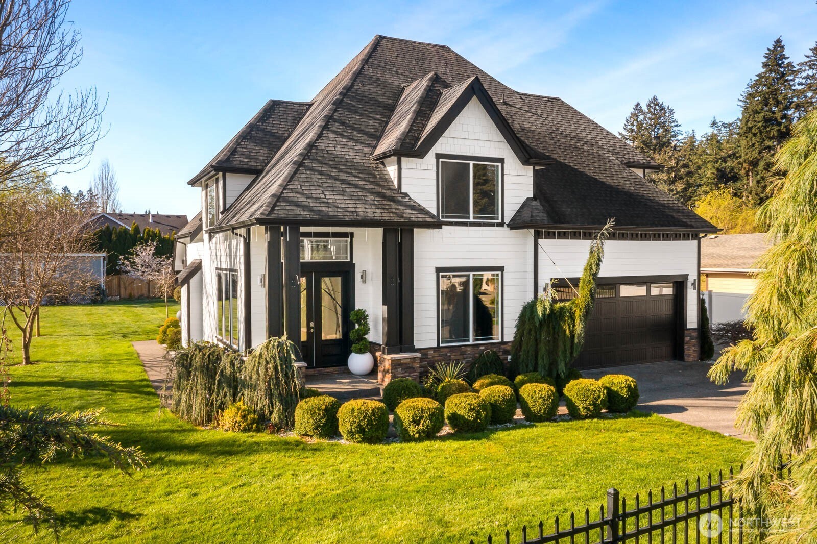 17210 36th Ave E Property Photo 1