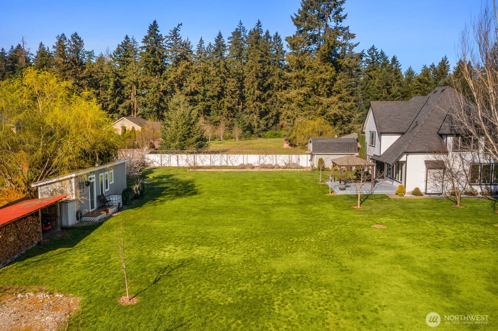 17210 36th Ave E Property Photo 6