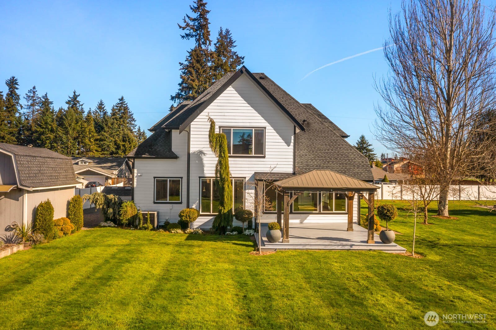 17210 36th Ave E Property Photo 8