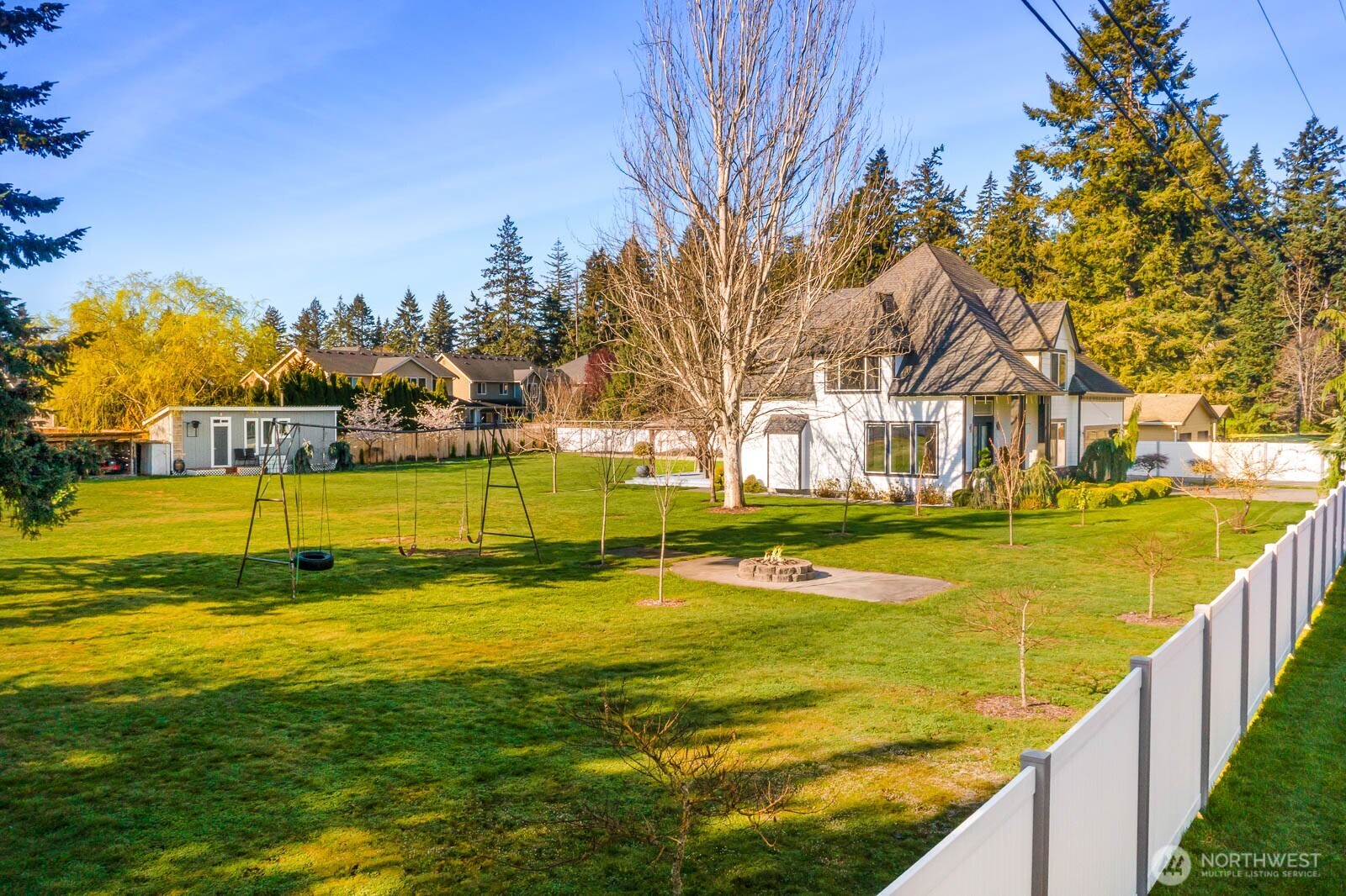 17210 36th Ave E Property Photo 11
