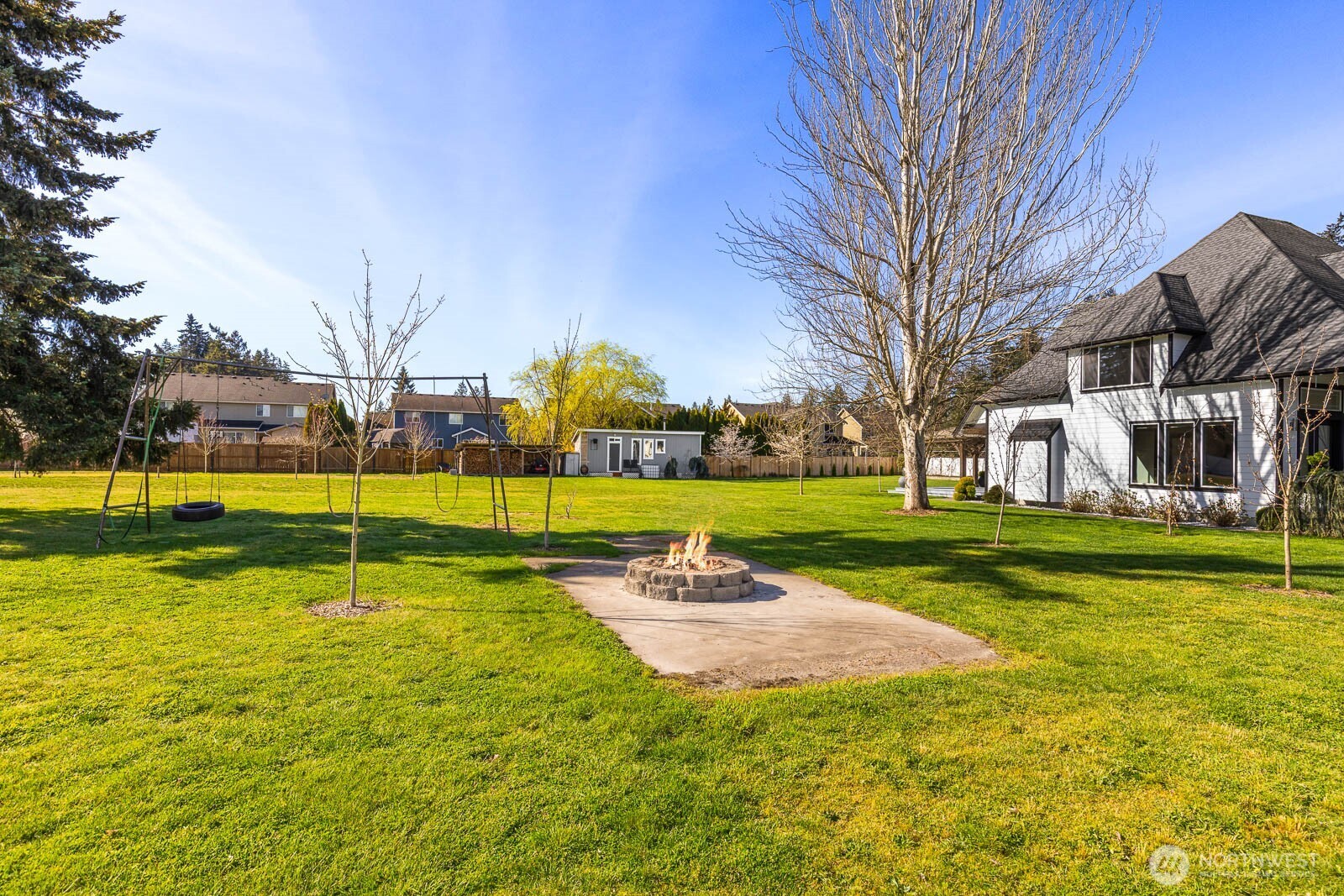 17210 36th Ave E Property Photo 15