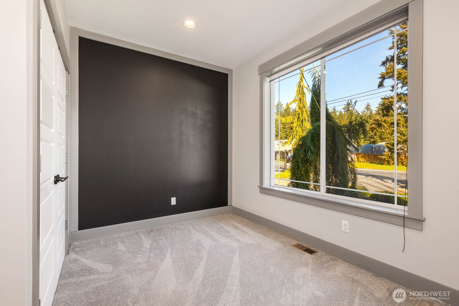 17210 36th Ave E Property Photo 30