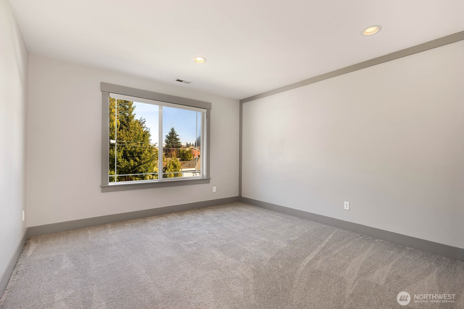 17210 36th Ave E Property Photo 38