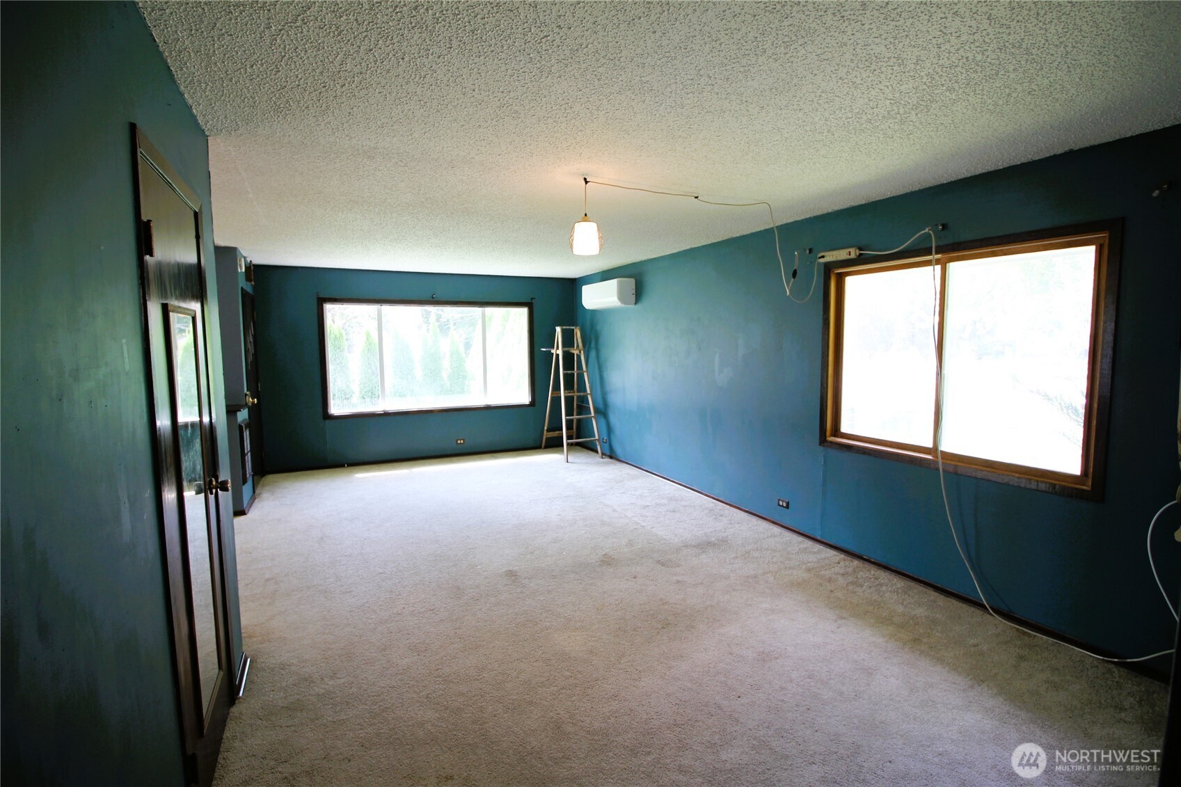 278 W Sixth Street Property Photo 3