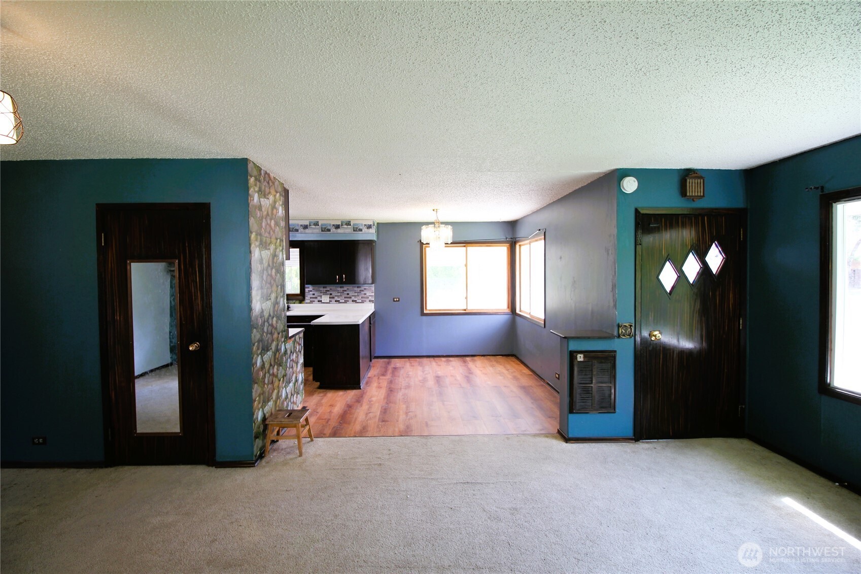 278 W Sixth Street Property Photo 4