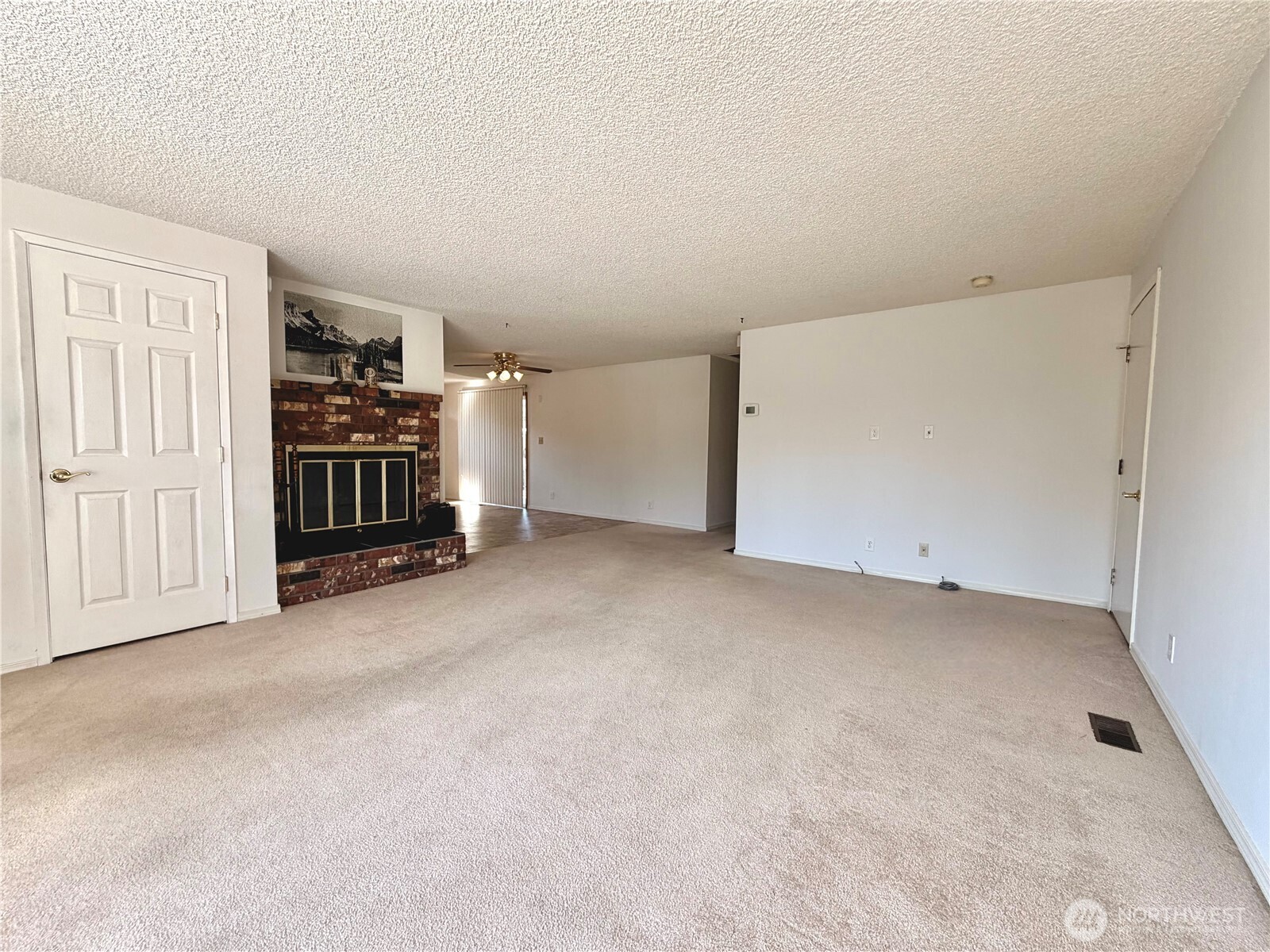 3430 Olive Way Property Photo 4