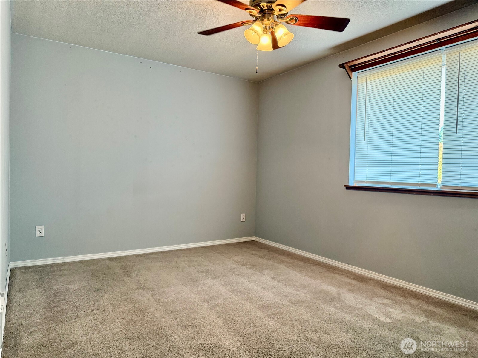 142 Gassman Road Property Photo 8