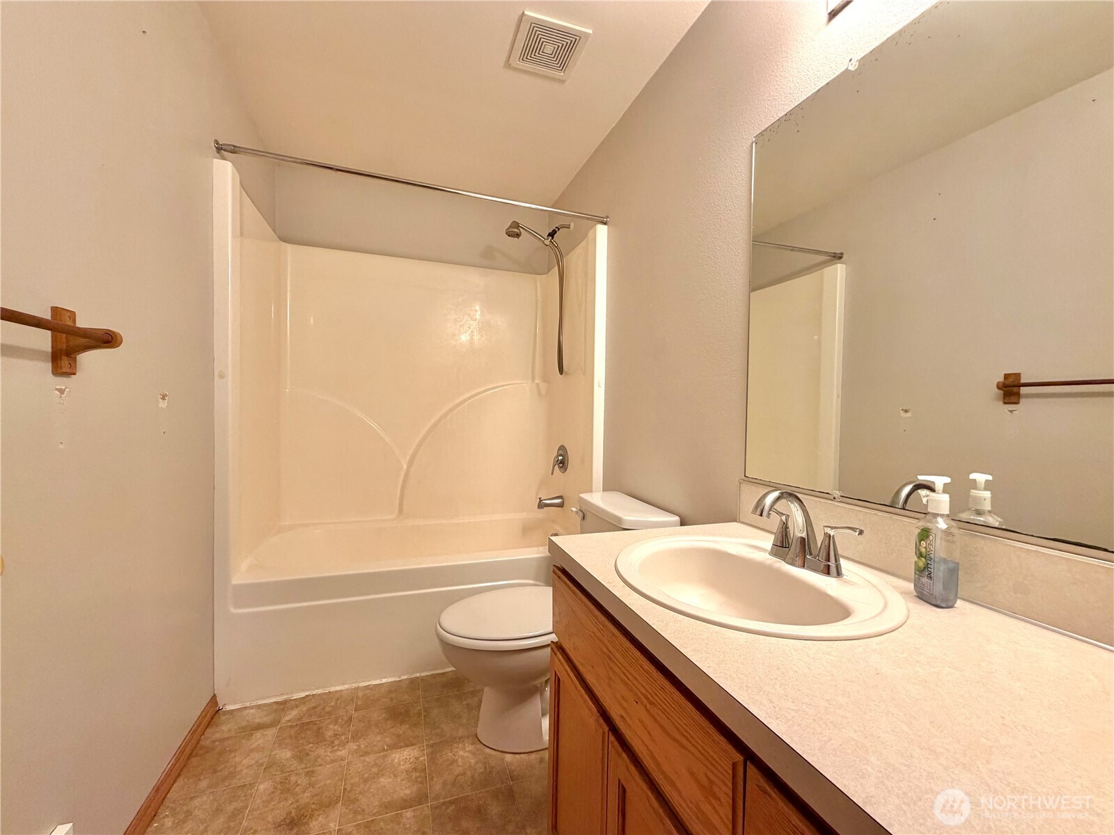 142 Gassman Road Property Photo 9