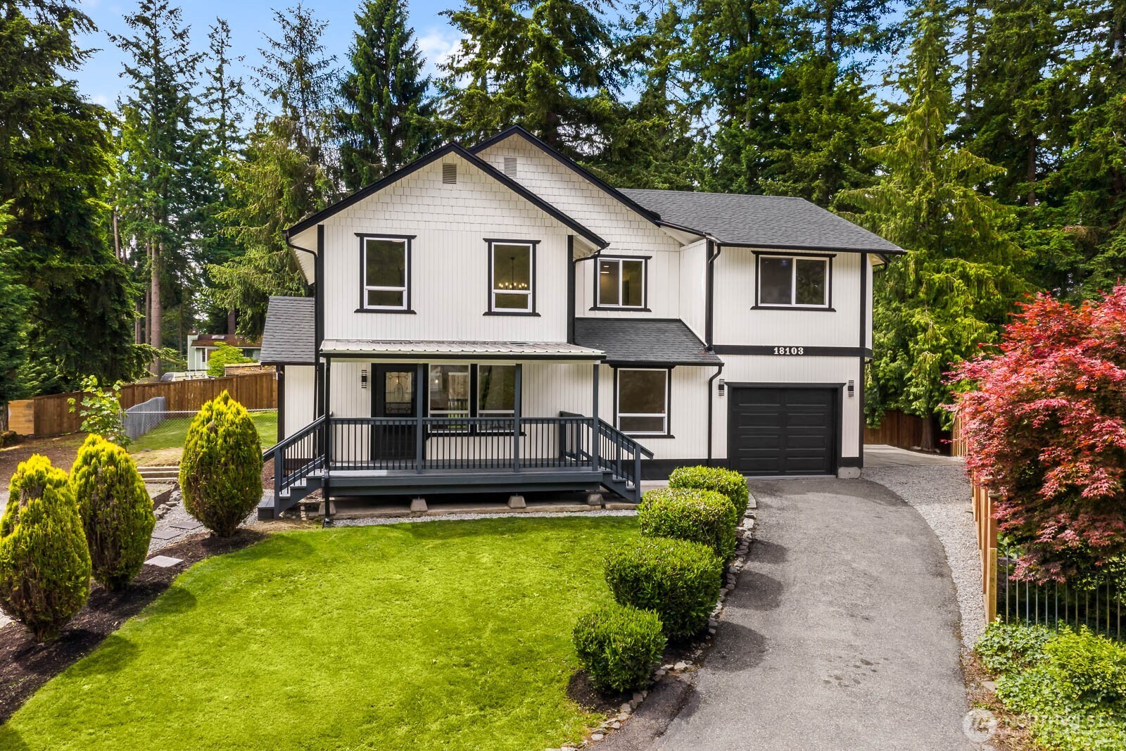 18103 81st St E Property Photo 2