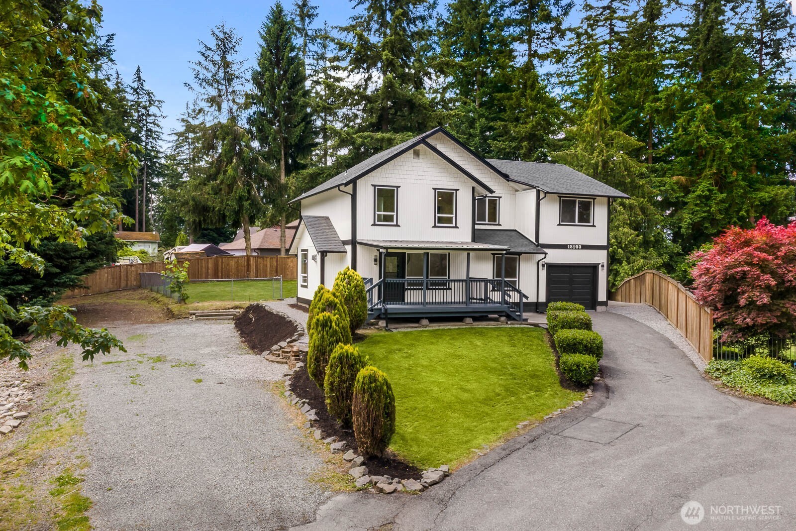 18103 81st St E Property Photo 4