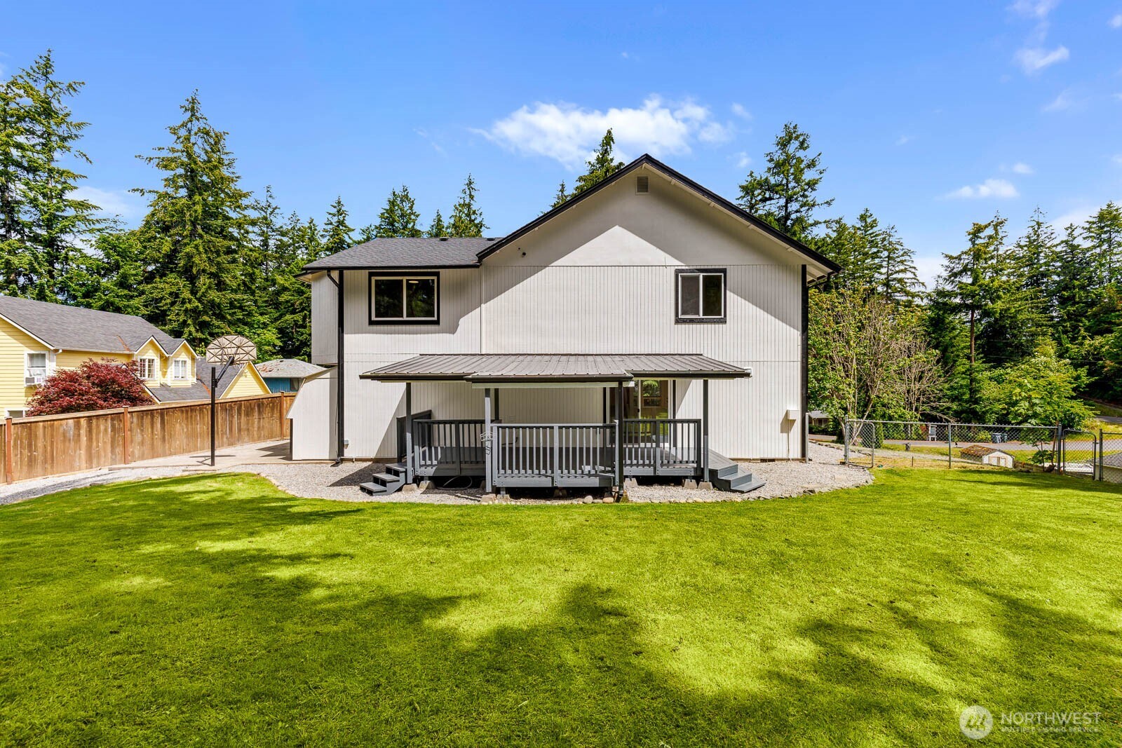 18103 81st St E Property Photo 7