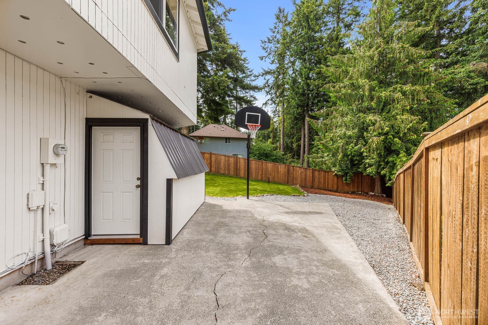 18103 81st St E Property Photo 10