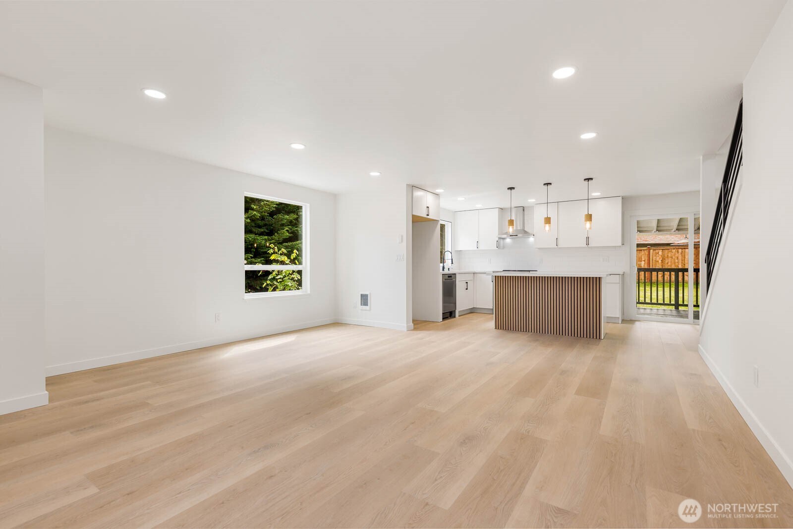 18103 81st St E Property Photo 16