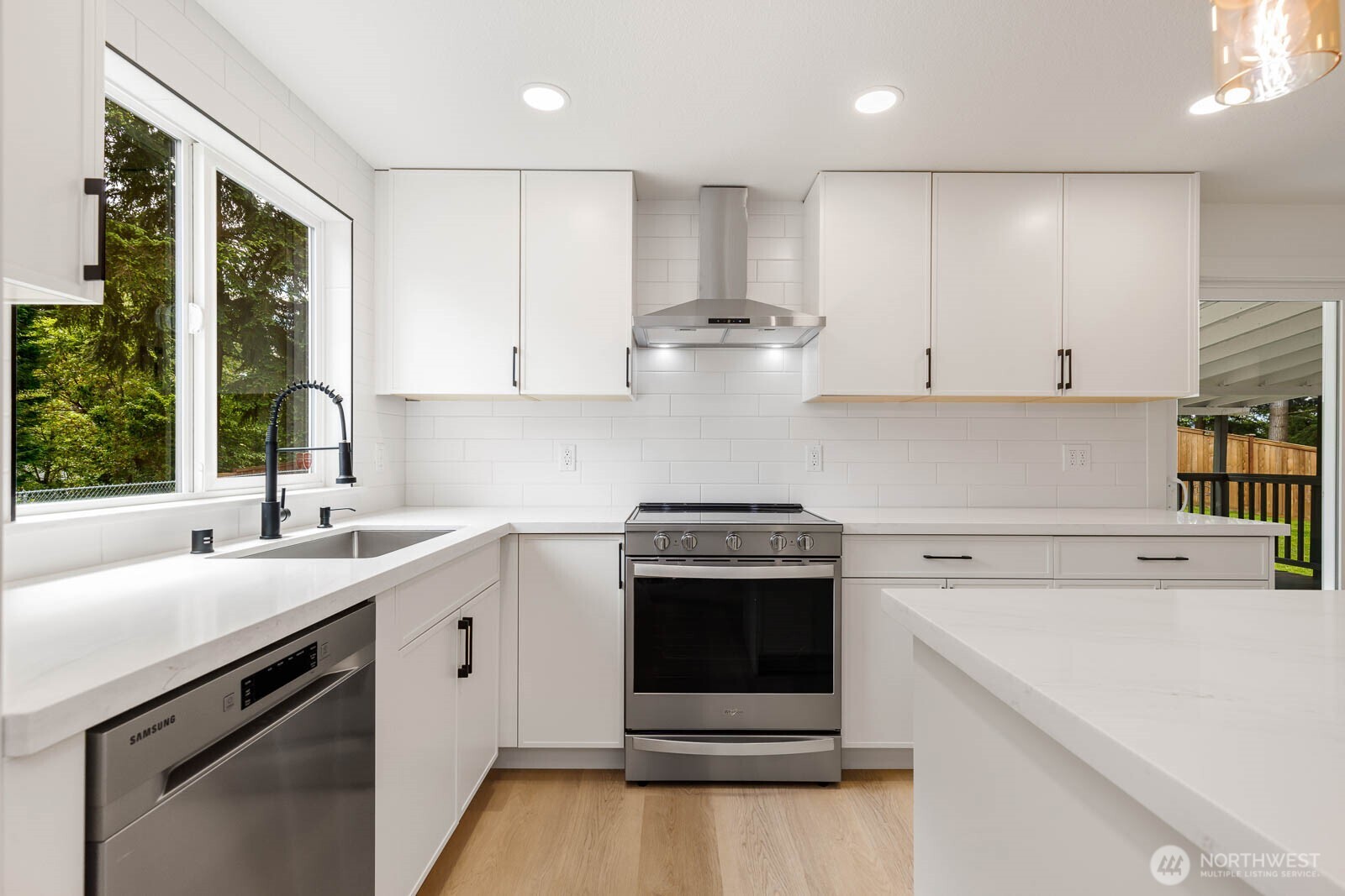 18103 81st St E Property Photo 18