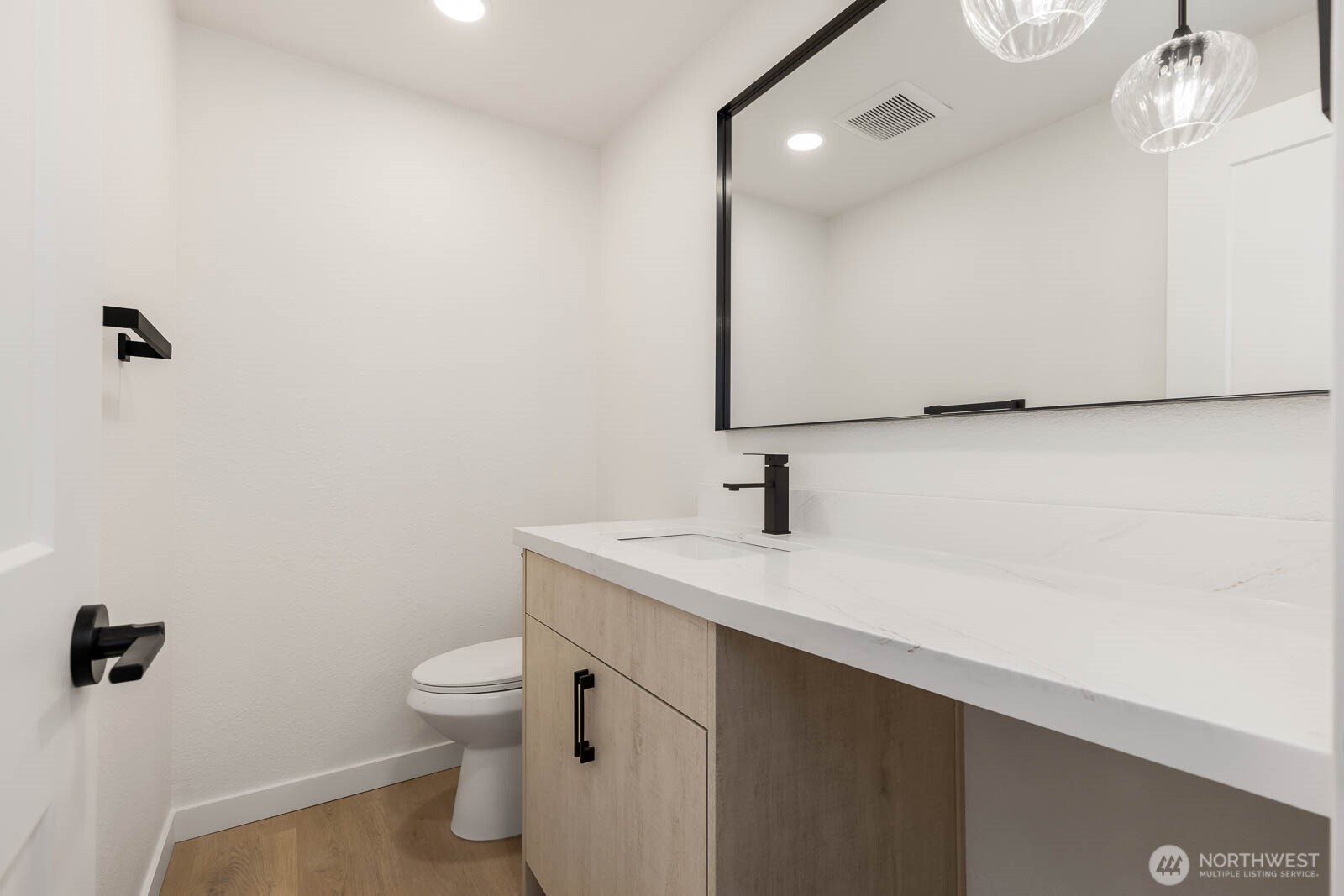 18103 81st St E Property Photo 23