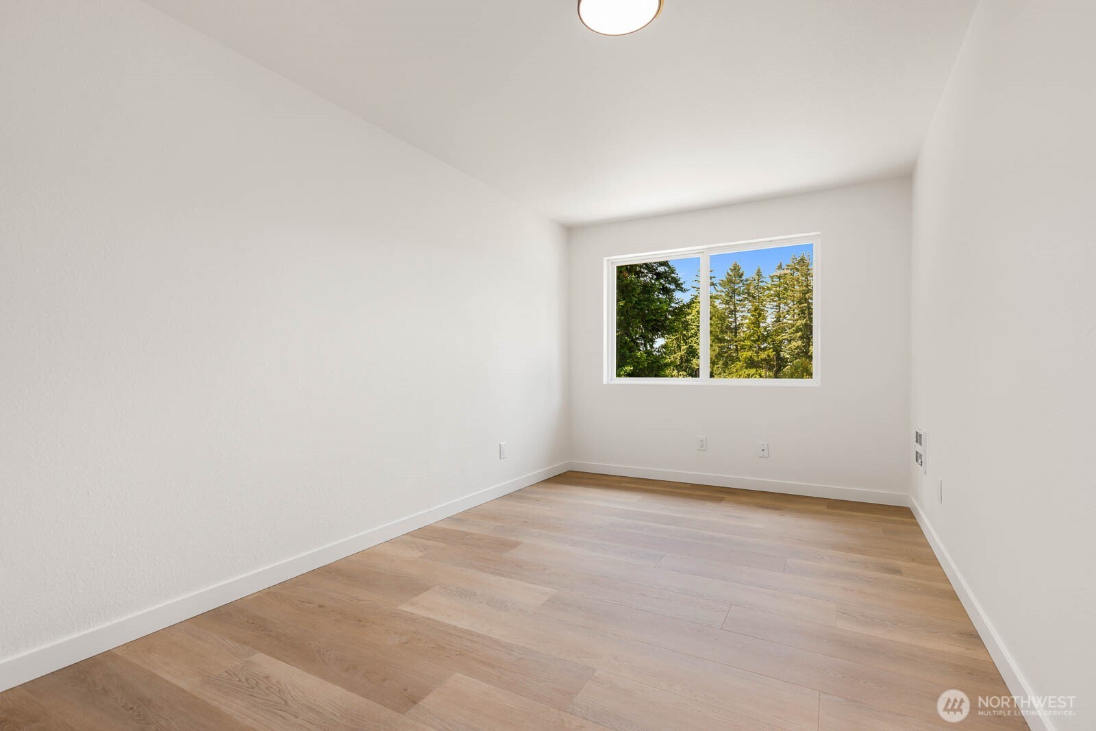 18103 81st St E Property Photo 37