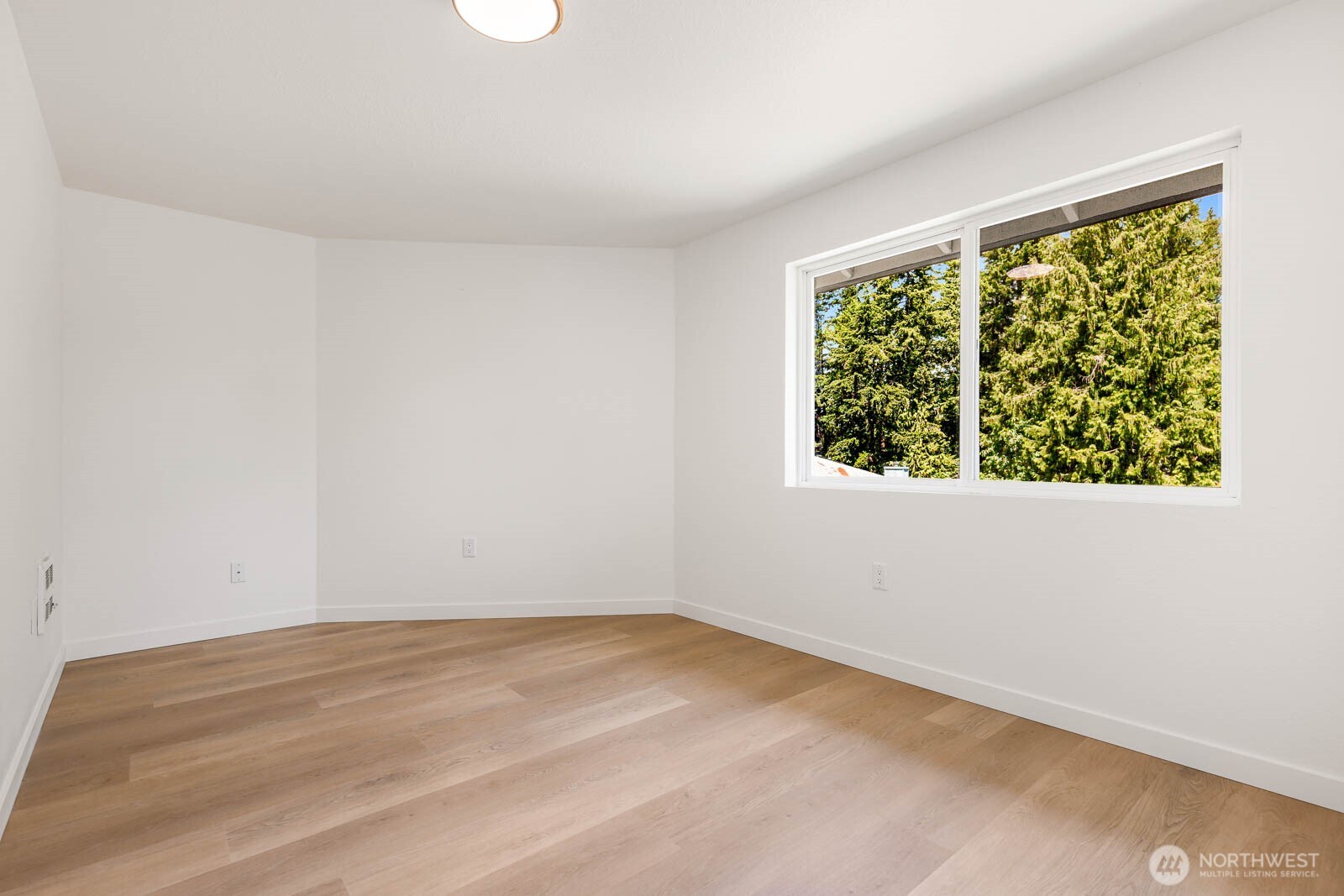 18103 81st St E Property Photo 38