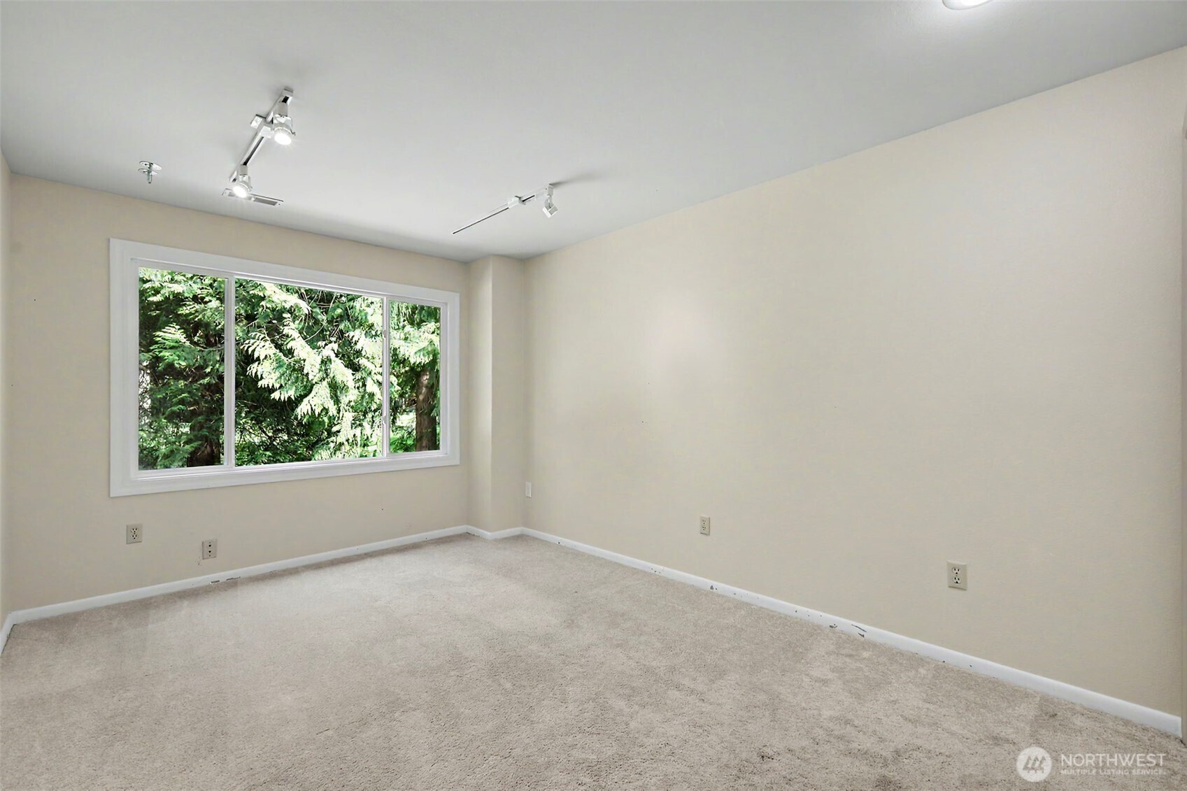 2235 Sahalee Drive Property Photo 6