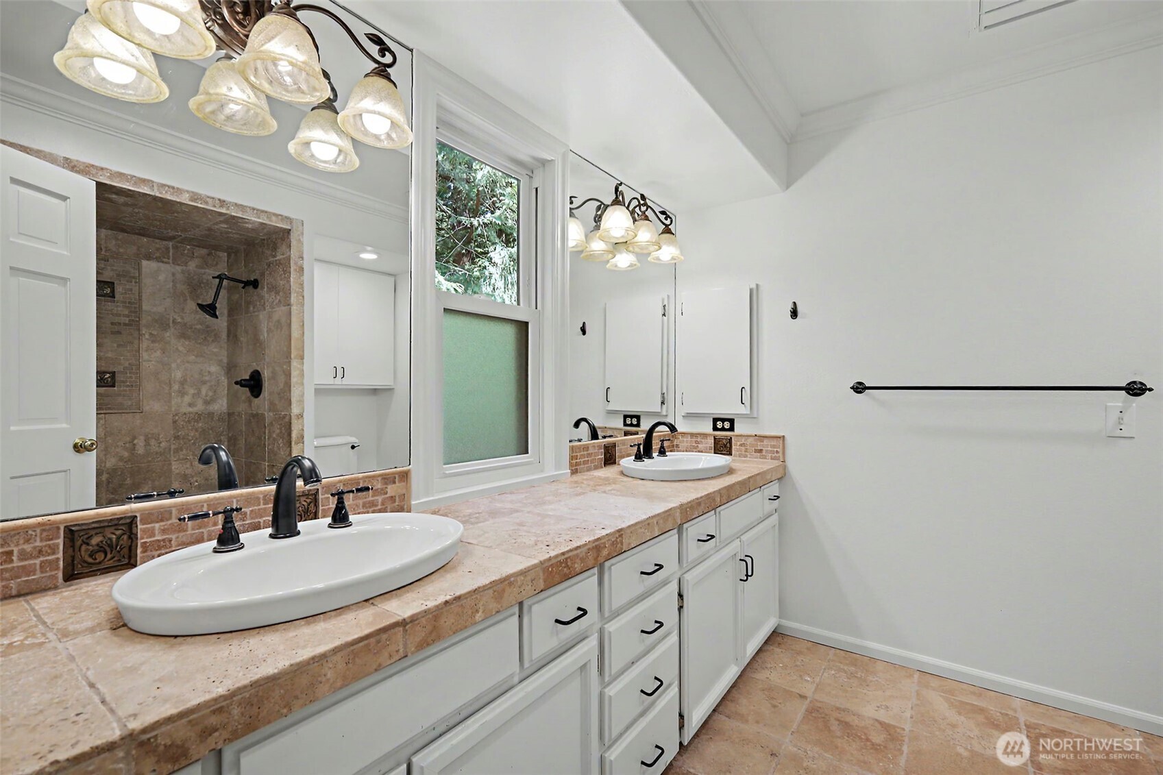 2235 Sahalee Drive Property Photo 10