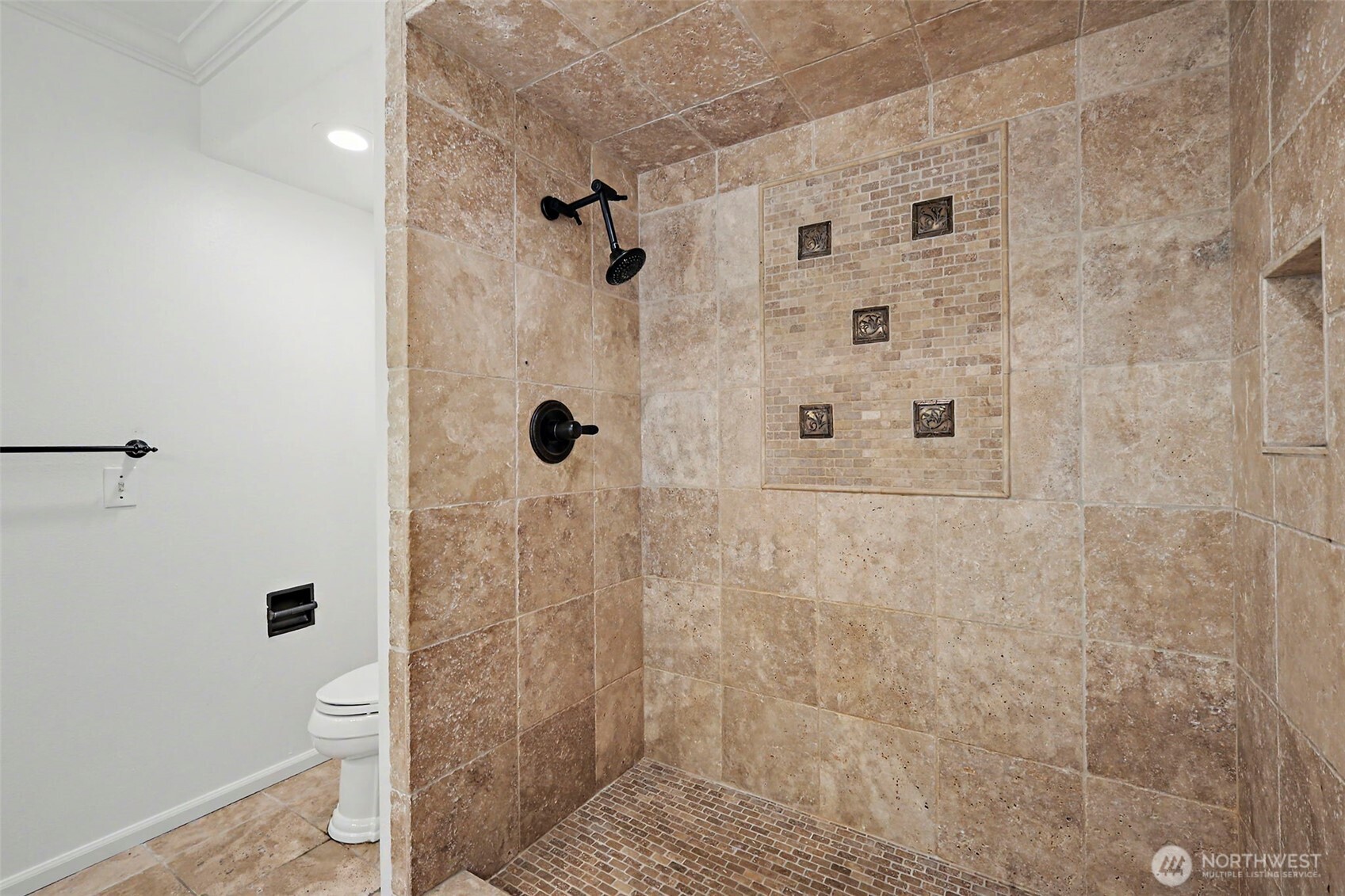 2235 Sahalee Drive Property Photo 11