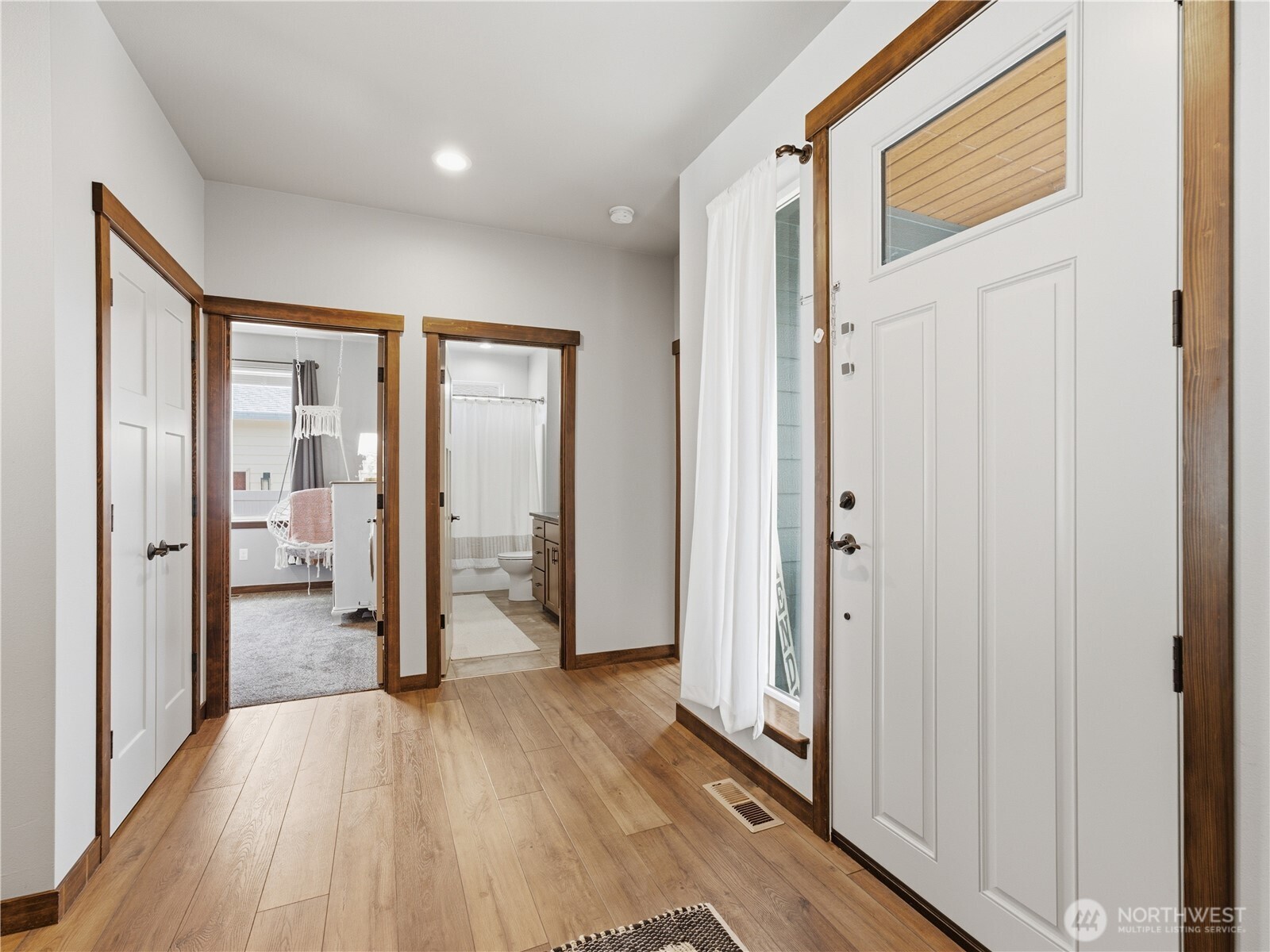 625 S Perry Avenue Property Photo 9
