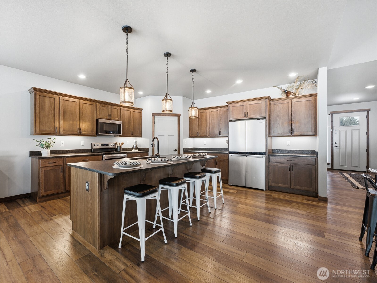 625 S Perry Avenue Property Photo 16
