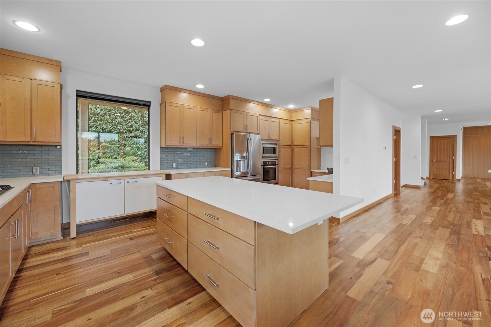 5121 Ne 55th Street Property Photo 8