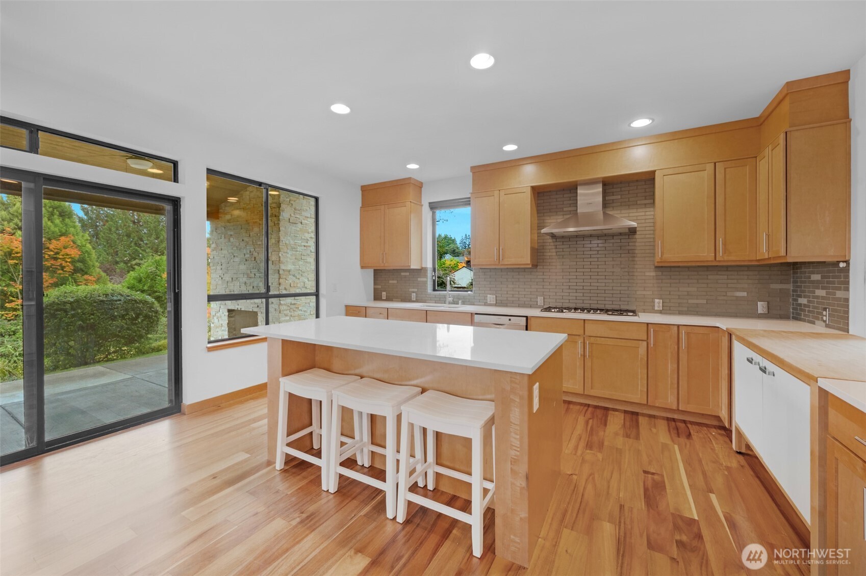 5121 Ne 55th Street Property Photo 11