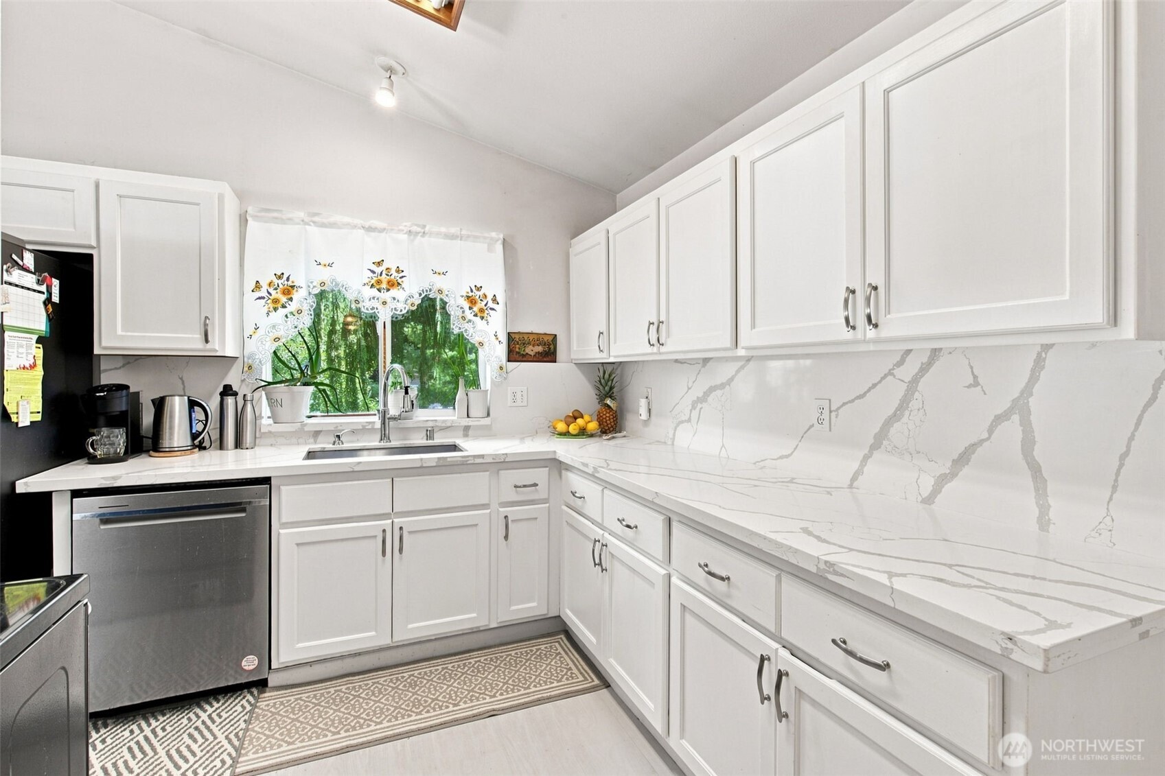 6839 E Fillmore Street Property Photo 8