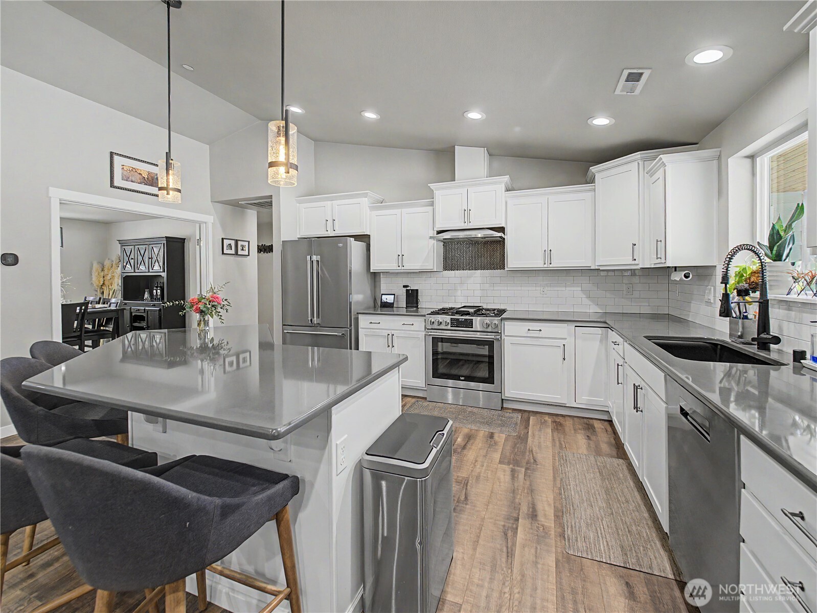 27011 173rd Street Property Photo 5