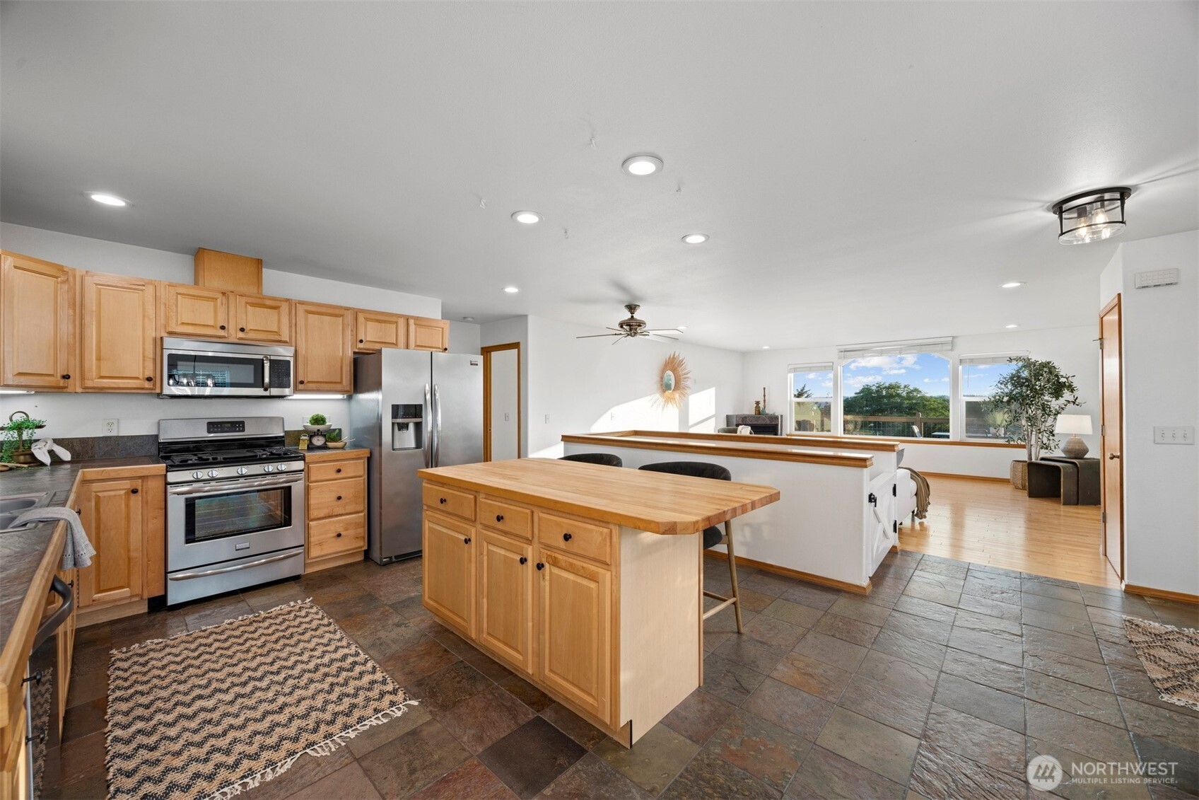 668 Parkview Place Property Photo 18
